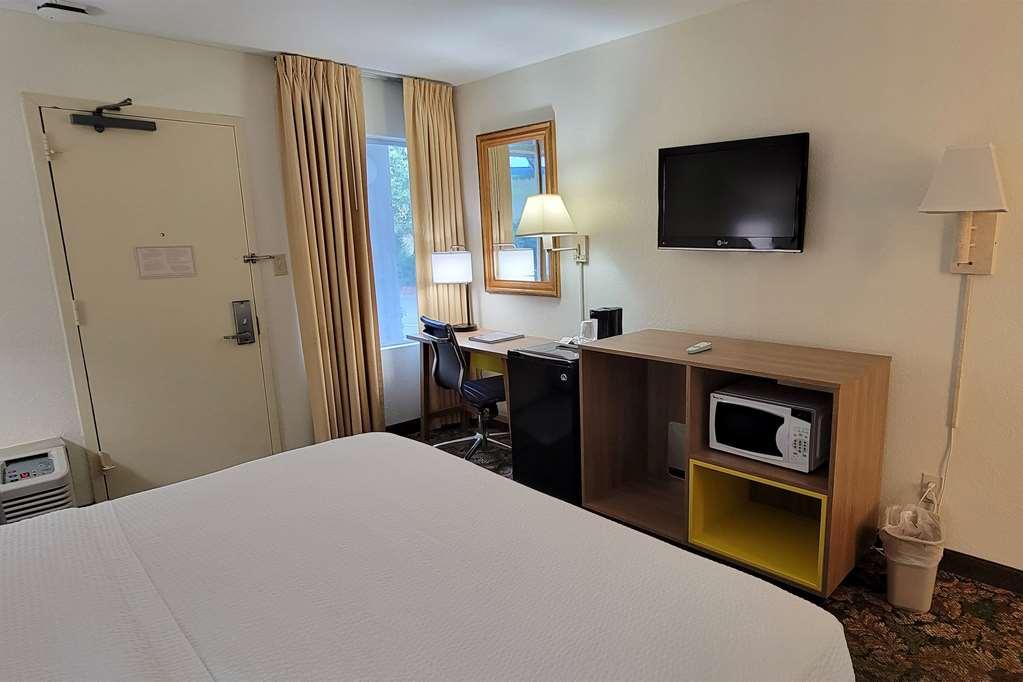 Hotel Carolina A Days Inn By Wyndham Pulau Hilton Head Bilik gambar