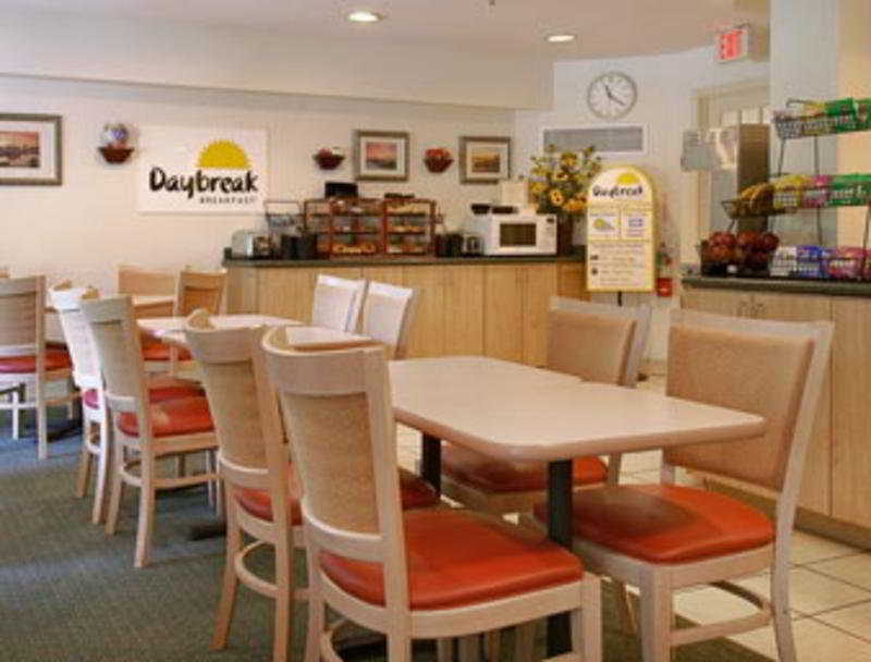 Hotel Carolina A Days Inn By Wyndham Pulau Hilton Head Restoran gambar